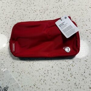 Lululemon 1L Beltbag